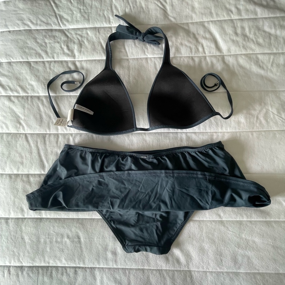 Calvin Klein 2 piece swimwear - Picture 6 of 8